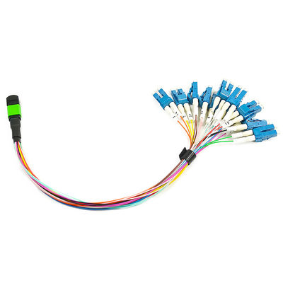 8つの中心LC FC ST SC 0.9mm UPCのブレイクアウトへの多彩な繊維のケーブル会議MPO