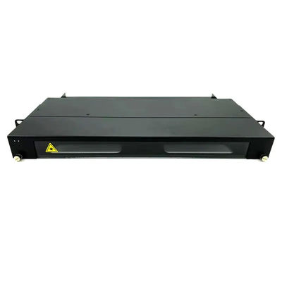 黒いMPOのパッチ盤、12の中心のLCカセットへのMPO 24の中心