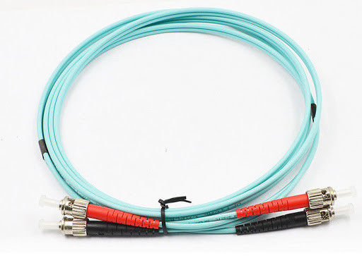 LC ST SCのコネクター3mの光ファイバケーブル アセンブリIEC60332-1炎の評価